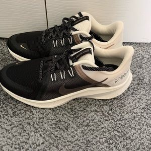 NWOT Nike Quest Sneakers